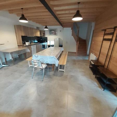 Les Trois Rivieres Apartment Satillieu Екстериор снимка