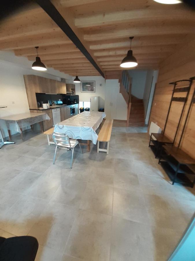 Les Trois Rivieres Apartment Satillieu Екстериор снимка