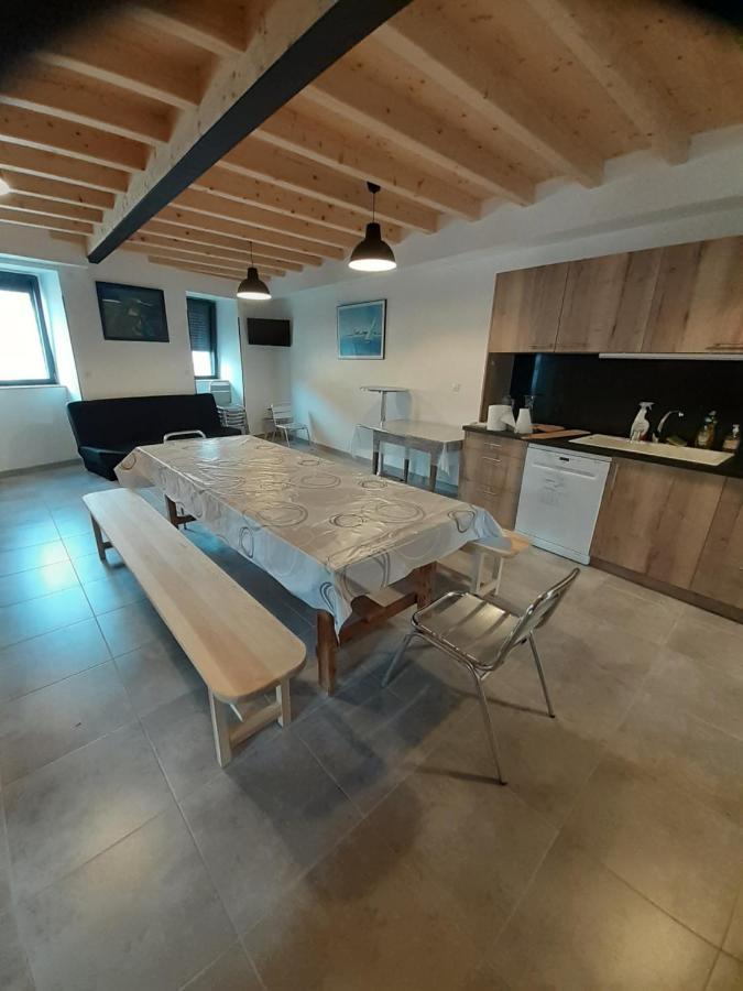 Les Trois Rivieres Apartment Satillieu Екстериор снимка